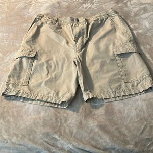 NWOT Tommy Bahama 100% cotton cargo shorts
